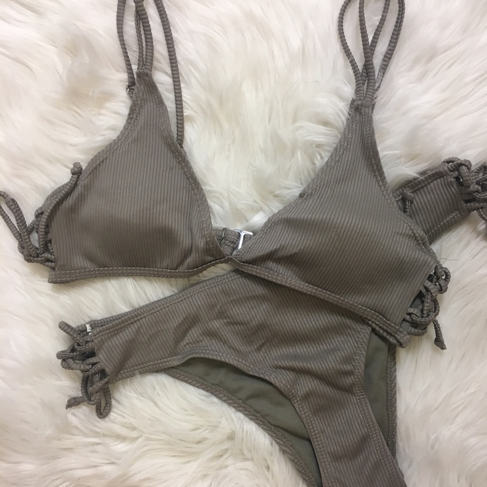 Kensie Ribbed Bikini Set | Size Medium